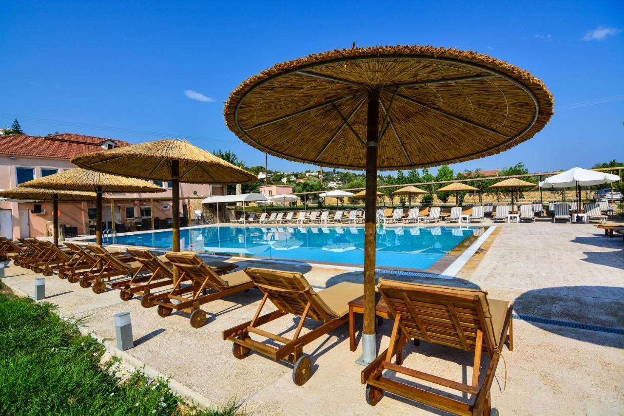 Aqua Mare Resort Melíszi Kültér fotó